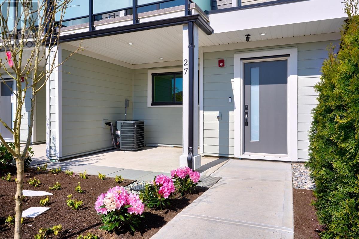 Property at 27 1115 ROMA AVENUE image 2