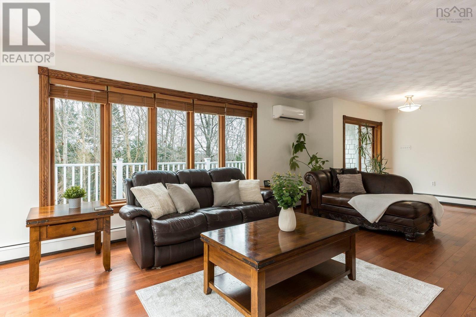 Property at 252 Howe Avenue image 5