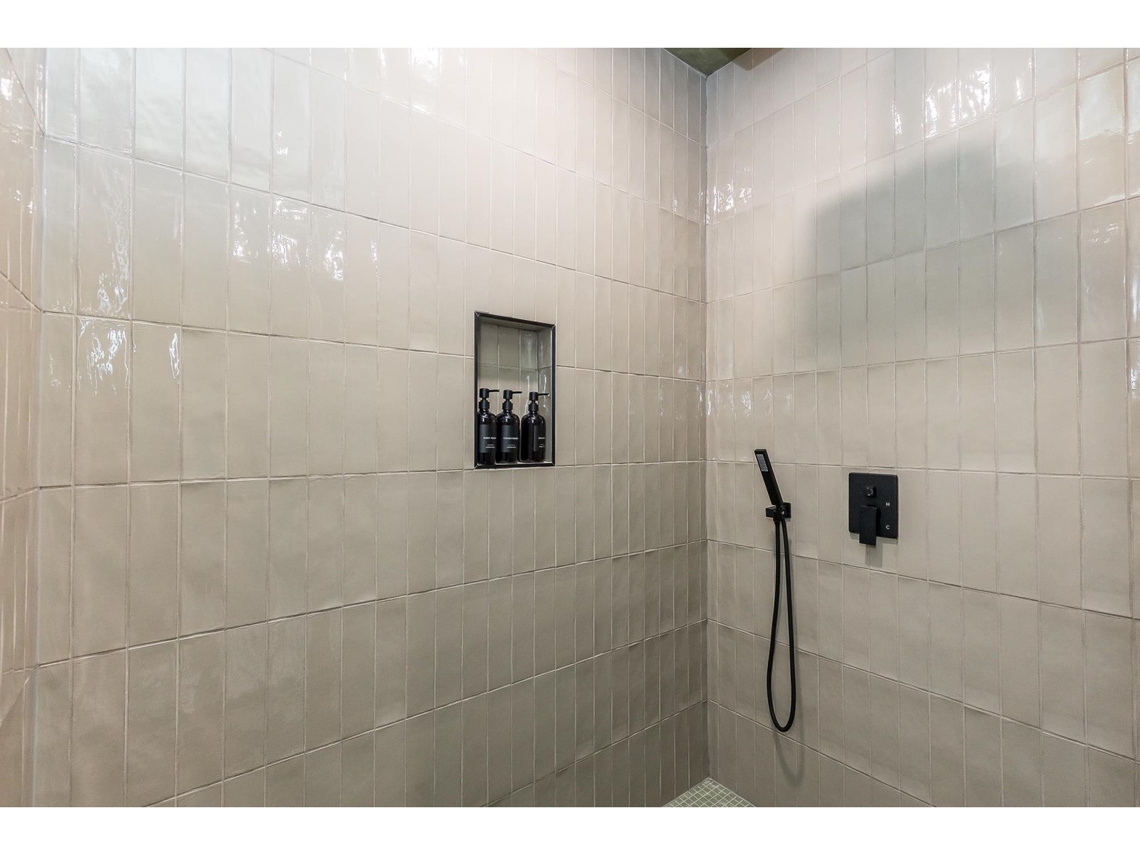 2 34100 South Fraser Way, Abbotsford, British Columbia  V2S 2C6 - Photo 8 - C8070093