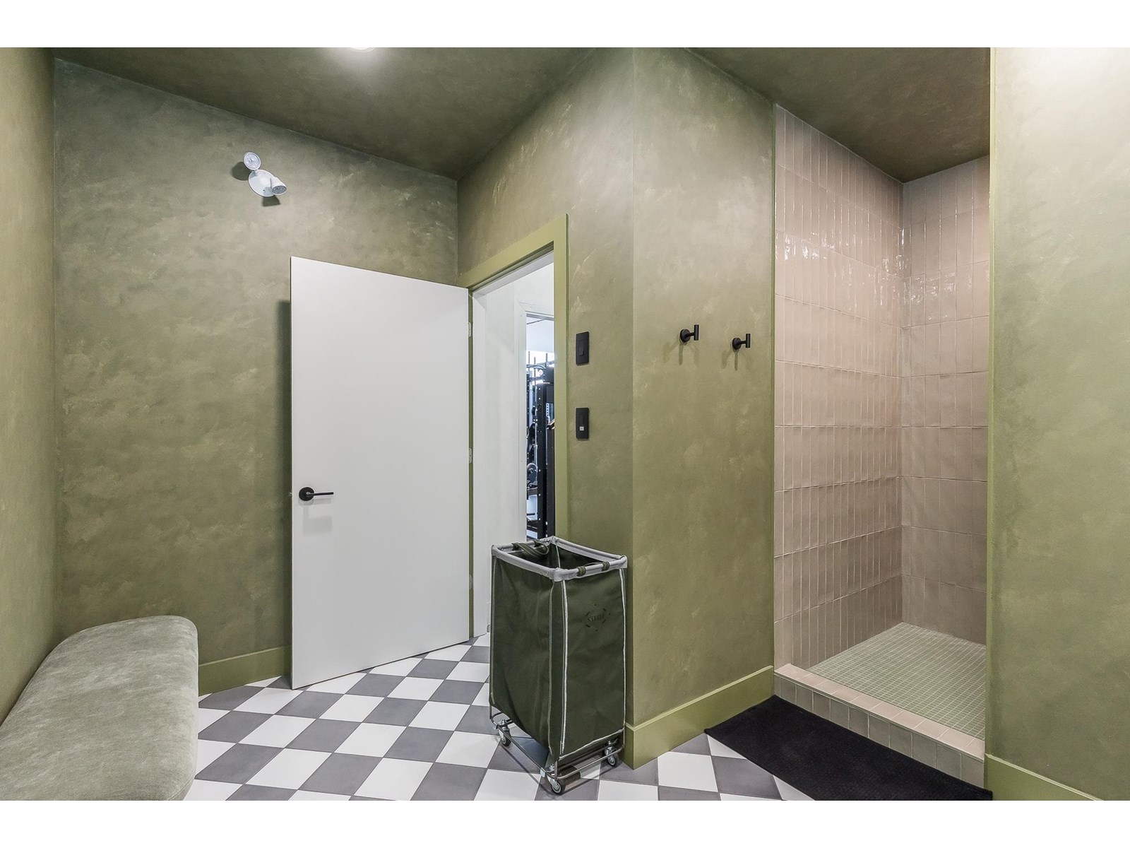 2 34100 South Fraser Way, Abbotsford, British Columbia  V2S 2C6 - Photo 7 - C8070093