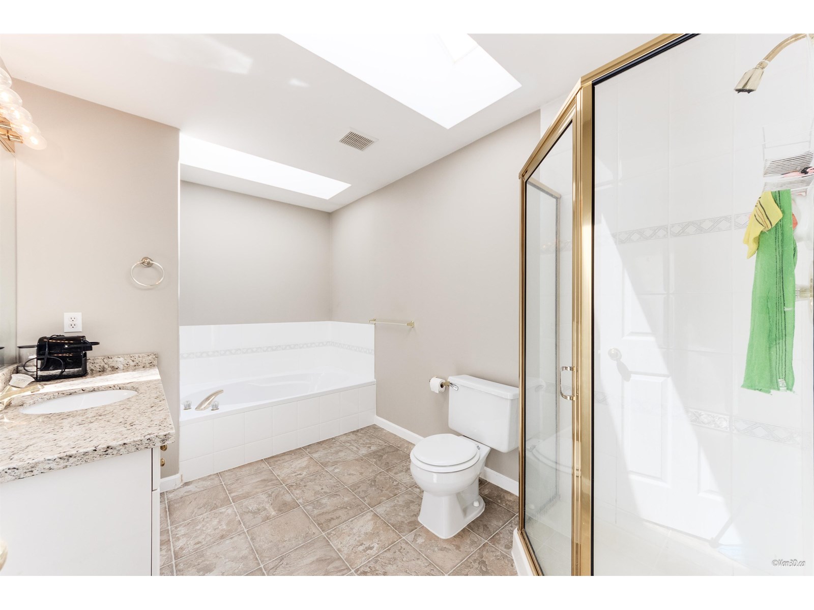 14534 St. Andrews Drive, Surrey, British Columbia  V3R 0W5 - Photo 11 - R3015551