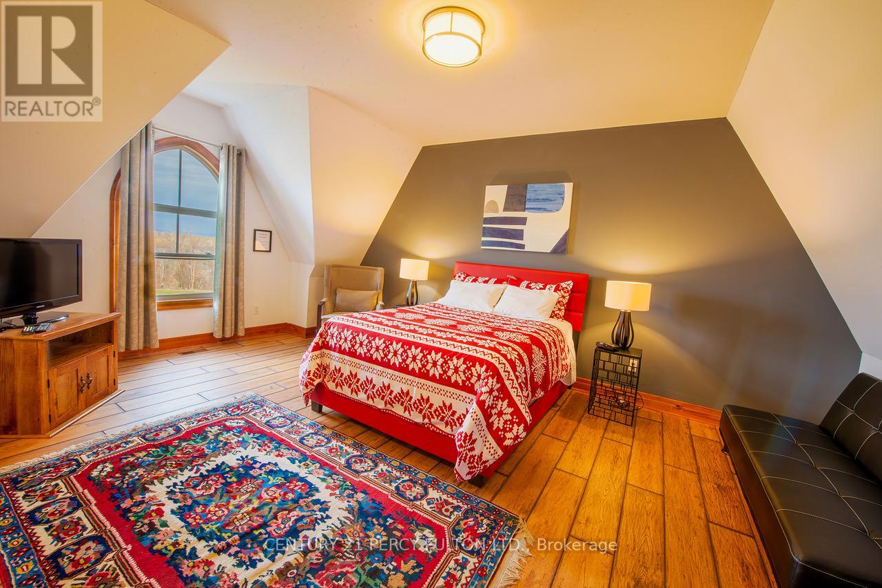 211 - 184 Snowbridge Way, Blue Mountains, Ontario  L9Y 0V1 - Photo 15 - X12227990