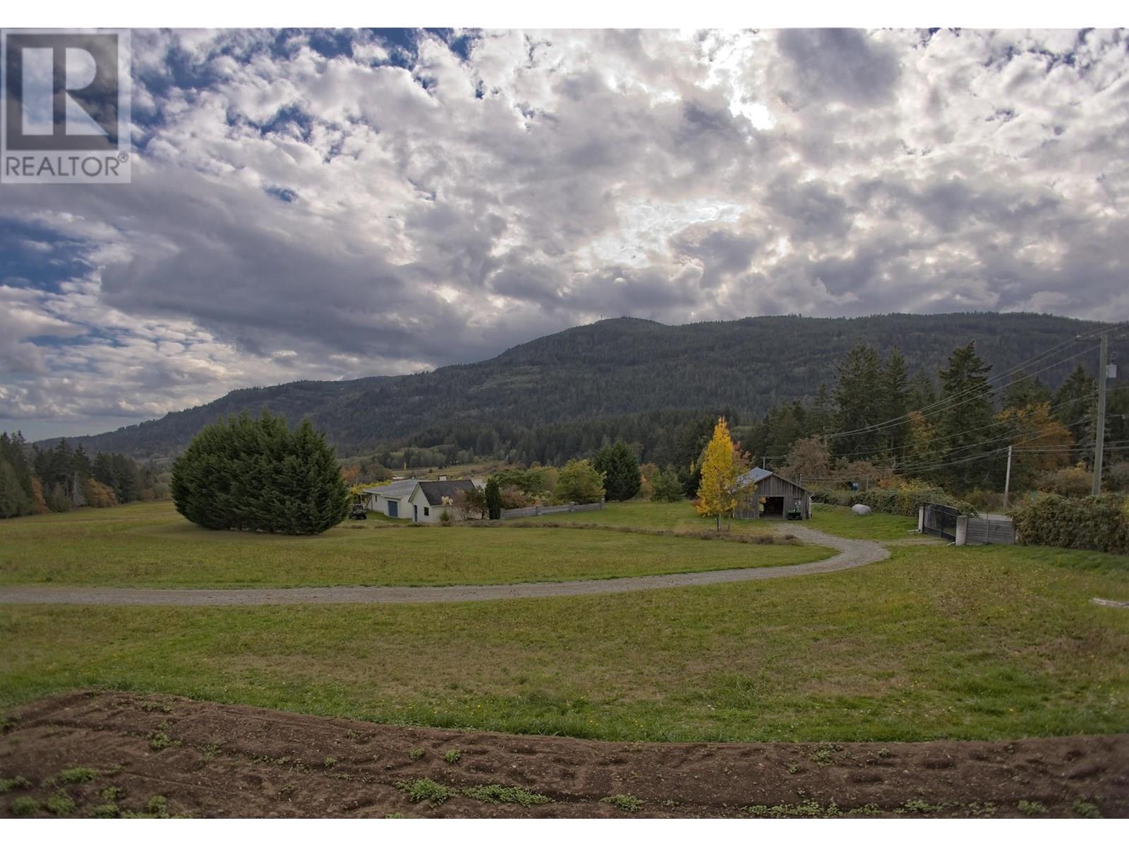 1901-1929 Fulford-Ganges Road, Salt Spring Island, British Columbia  V8K 2A6 - Photo 26 - R3017033