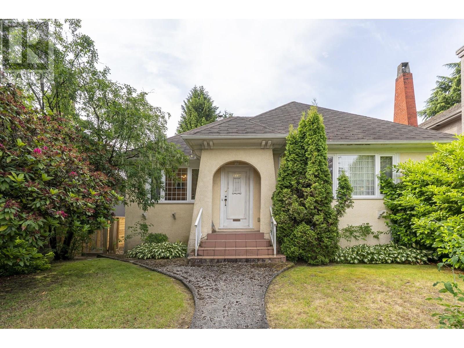 4660 W 11TH AVENUE, vancouver, British Columbia V6R2M7