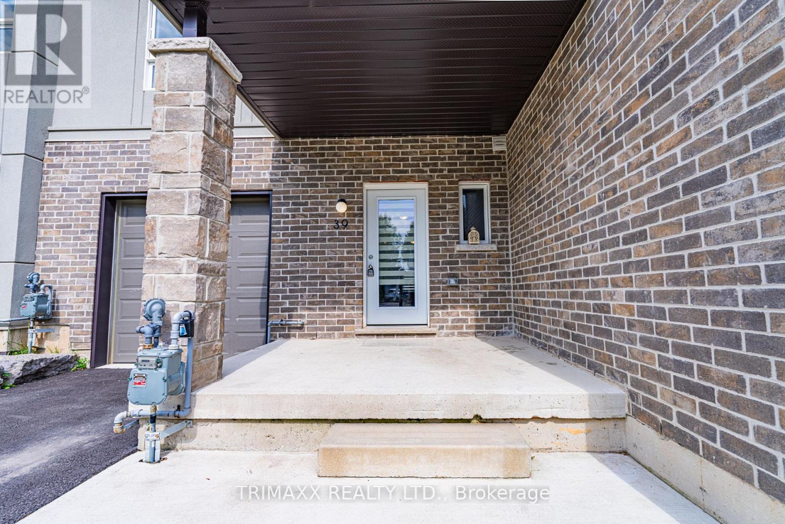 Property at 39 PERENACK AVENUE image 4