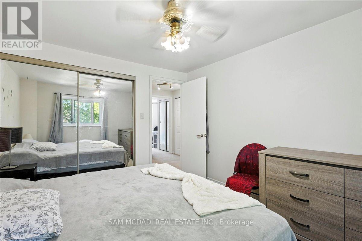 1211 Eighth Line, Oakville, Ontario  L6H 2H2 - Photo 28 - W12227999