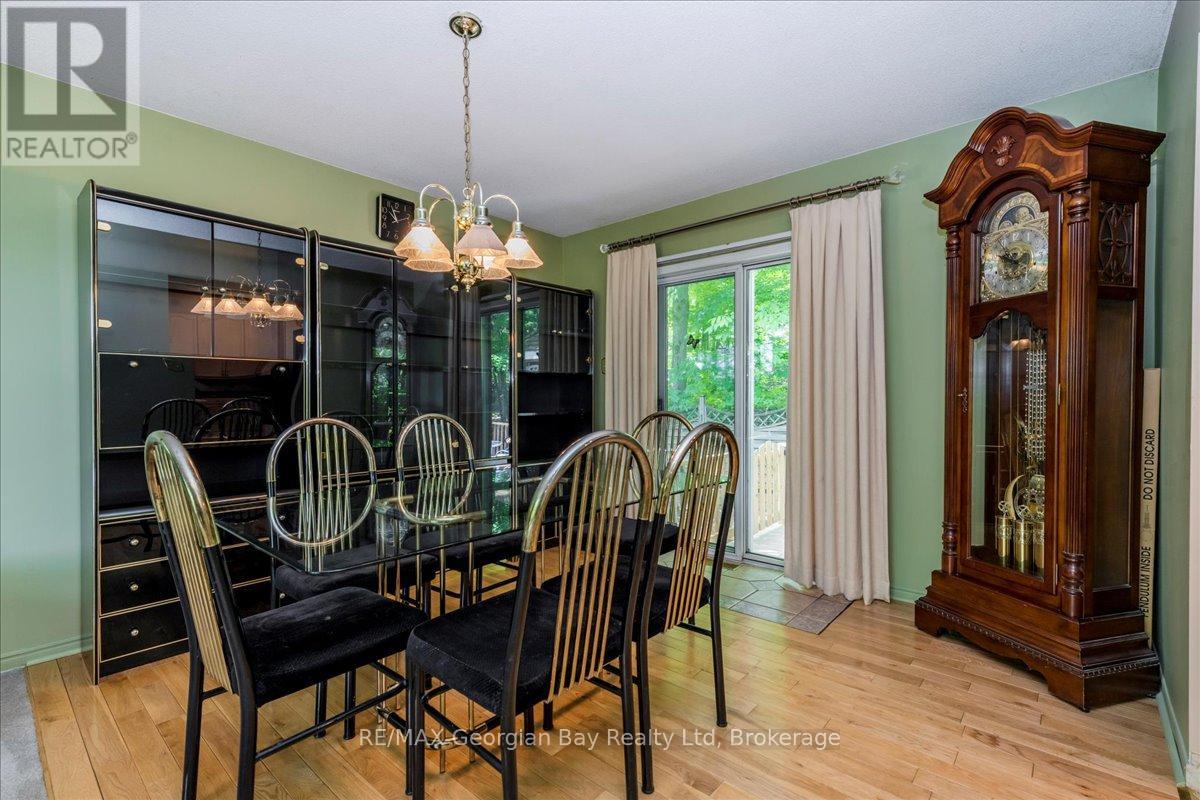 31 Lakeview Crescent, Tiny, Ontario  L9M 1R2 - Photo 13 - S12228049