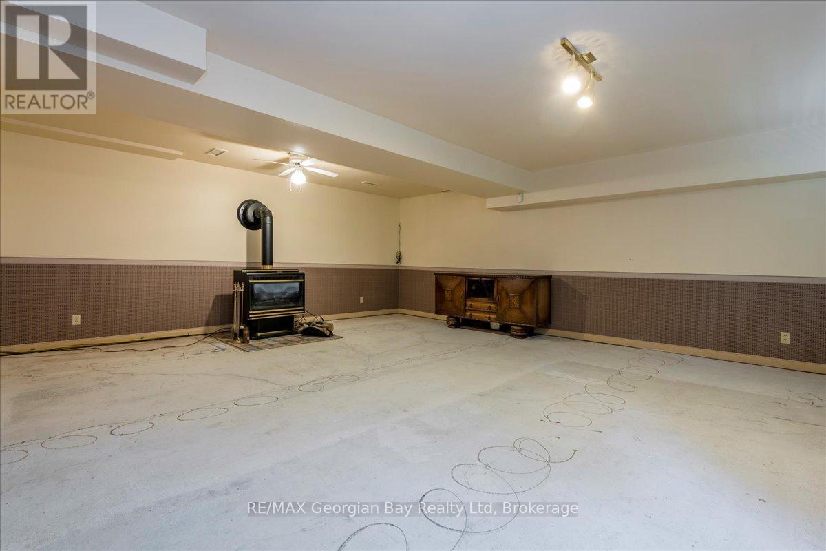 31 Lakeview Crescent, Tiny, Ontario  L9M 1R2 - Photo 24 - S12228049
