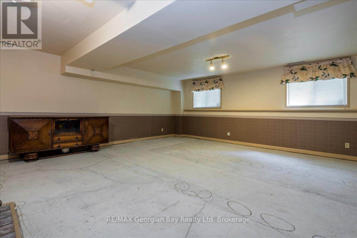 31 Lakeview Crescent, Tiny, Ontario  L9M 1R2 - Photo 25 - S12228049