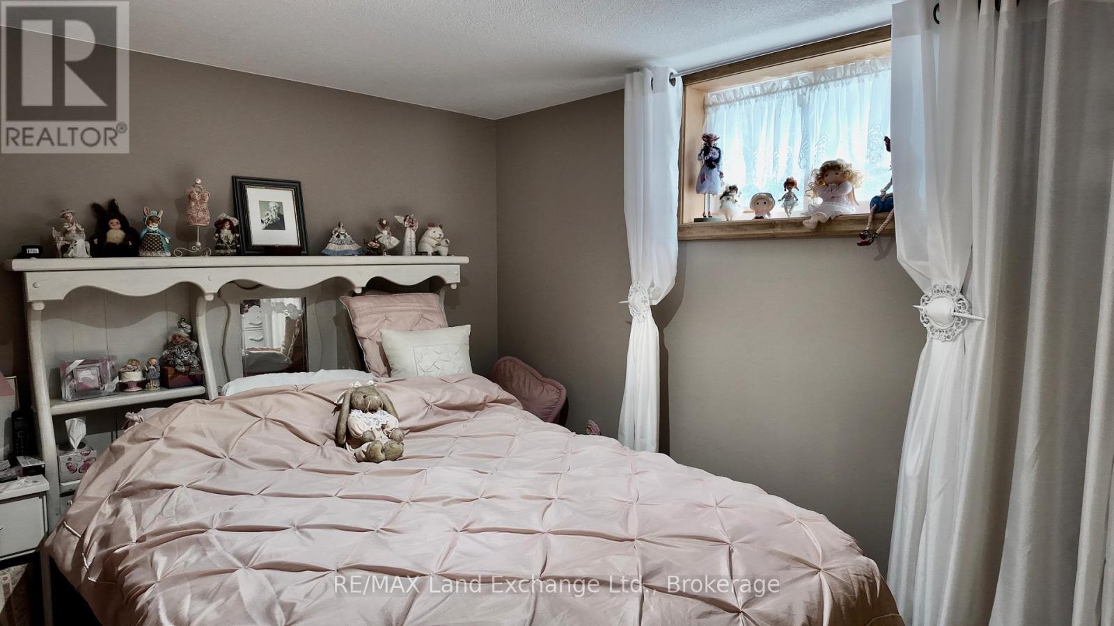203 Campbell Crescent, Kincardine, Ontario  N2Z 1B9 - Photo 15 - X12228048
