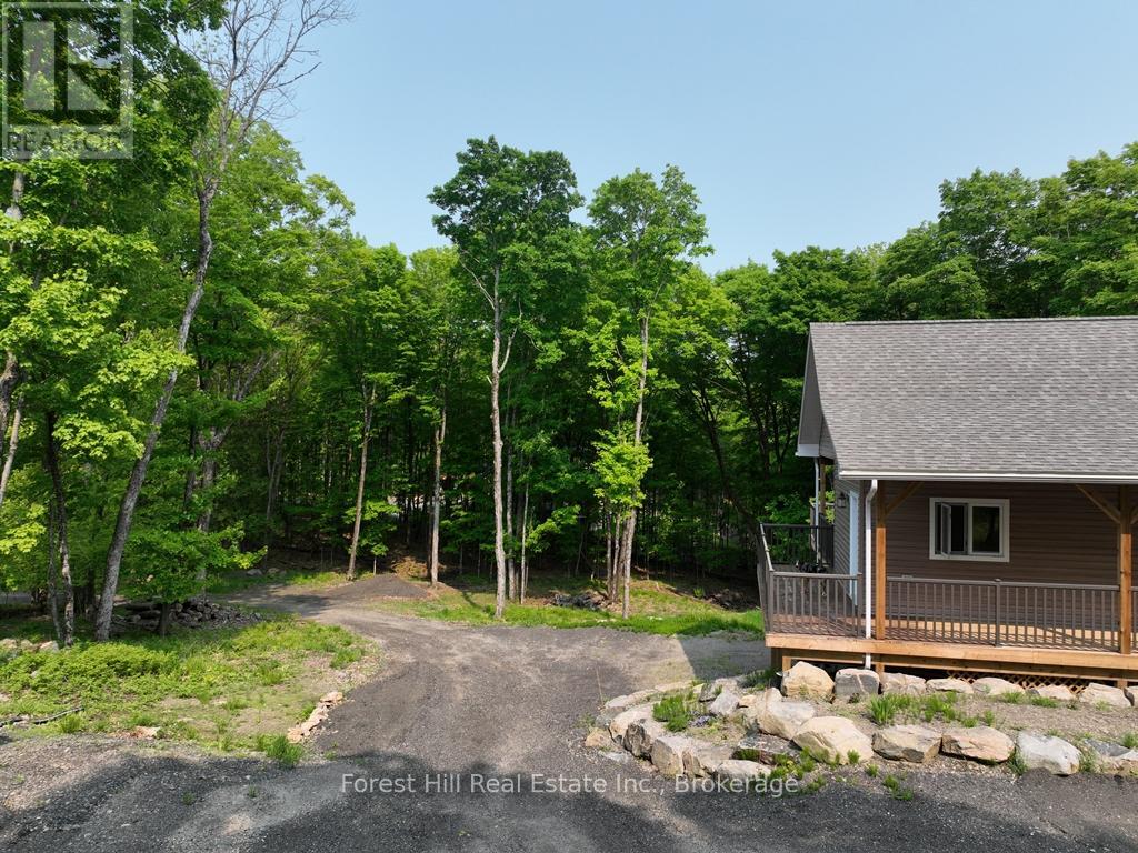 253 Ridgeview Road, Dysart Et Al, Ontario  K0M 1S0 - Photo 2 - X12228054