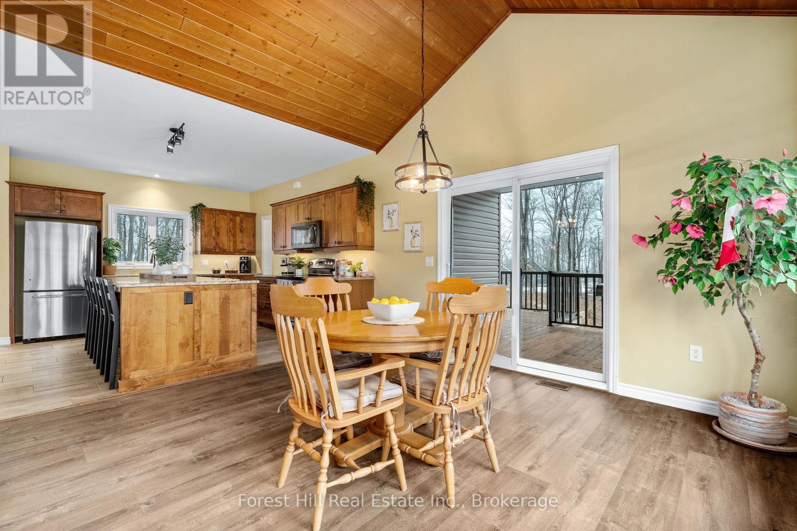 253 Ridgeview Road, Dysart Et Al, Ontario  K0M 1S0 - Photo 33 - X12228054