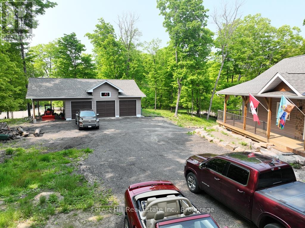 253 Ridgeview Road, Dysart Et Al, Ontario  K0M 1S0 - Photo 4 - X12228054