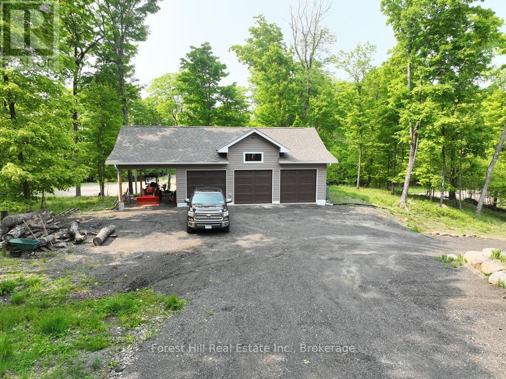253 Ridgeview Road, Dysart Et Al, Ontario  K0M 1S0 - Photo 5 - X12228054