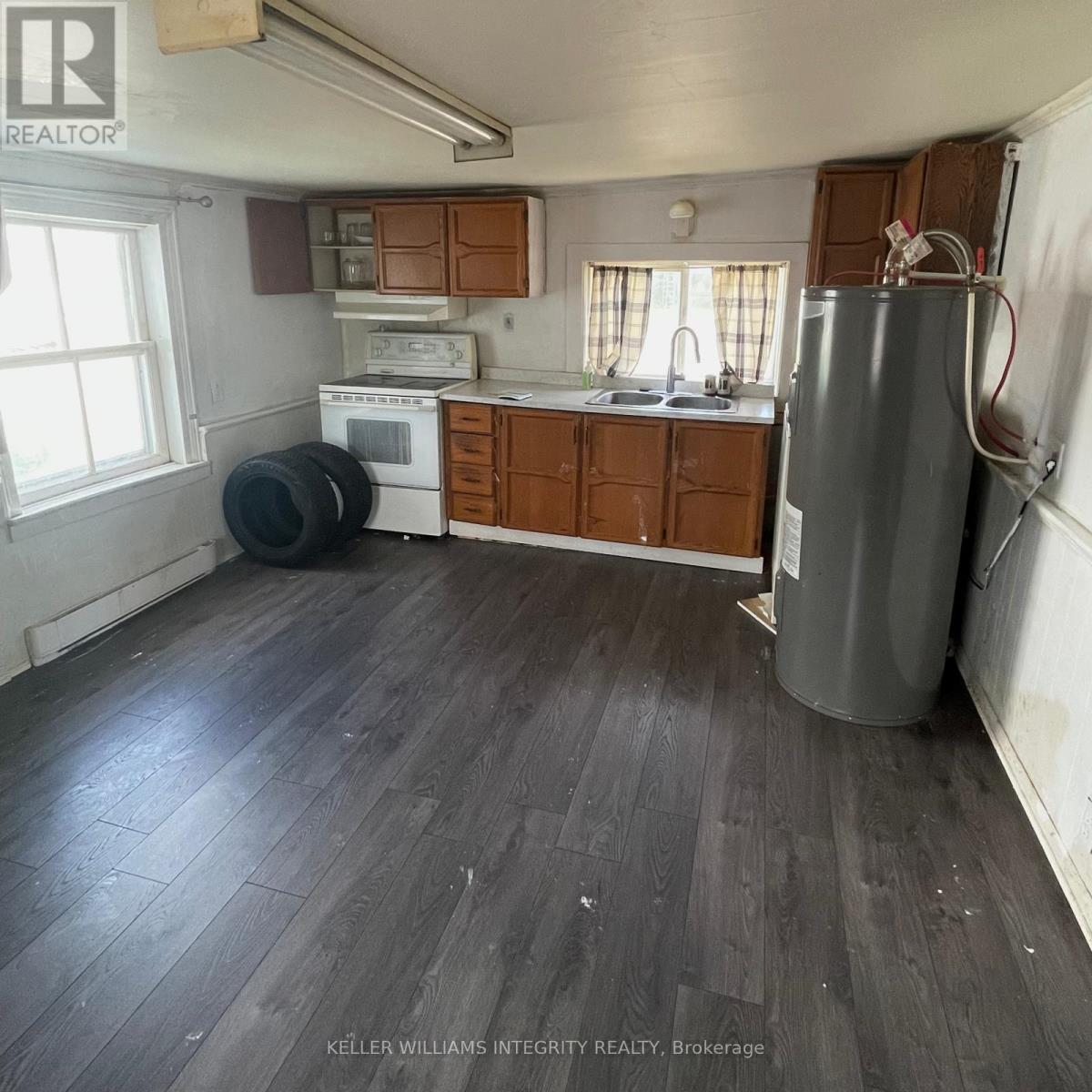 403 Rideau Street, North Grenville, Ontario  K0G 1J0 - Photo 7 - X12228037