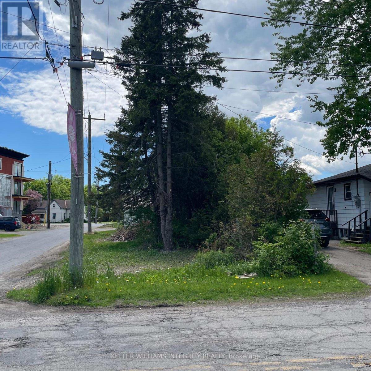403 Rideau Street, North Grenville, Ontario  K0G 1J0 - Photo 4 - X12228045