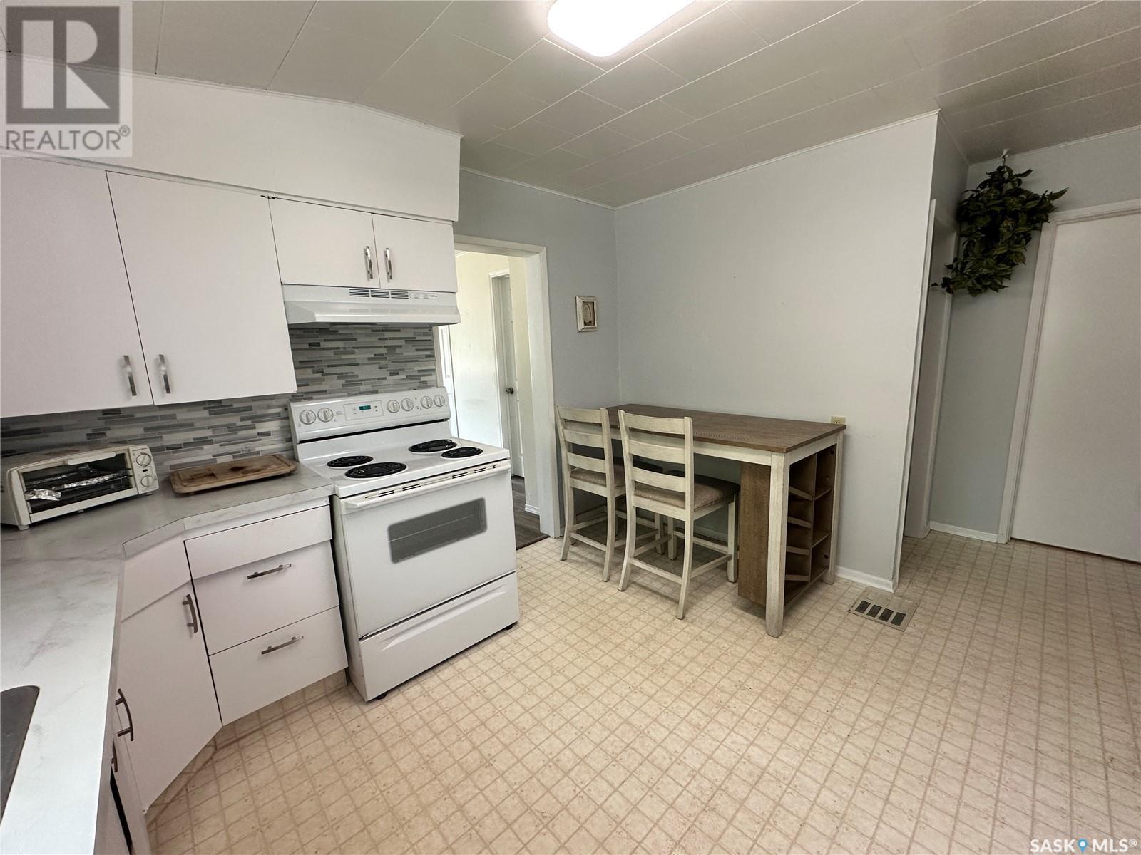 510 7th Street E, Wynyard, Saskatchewan  S0A 4T0 - Photo 10 - SK008933