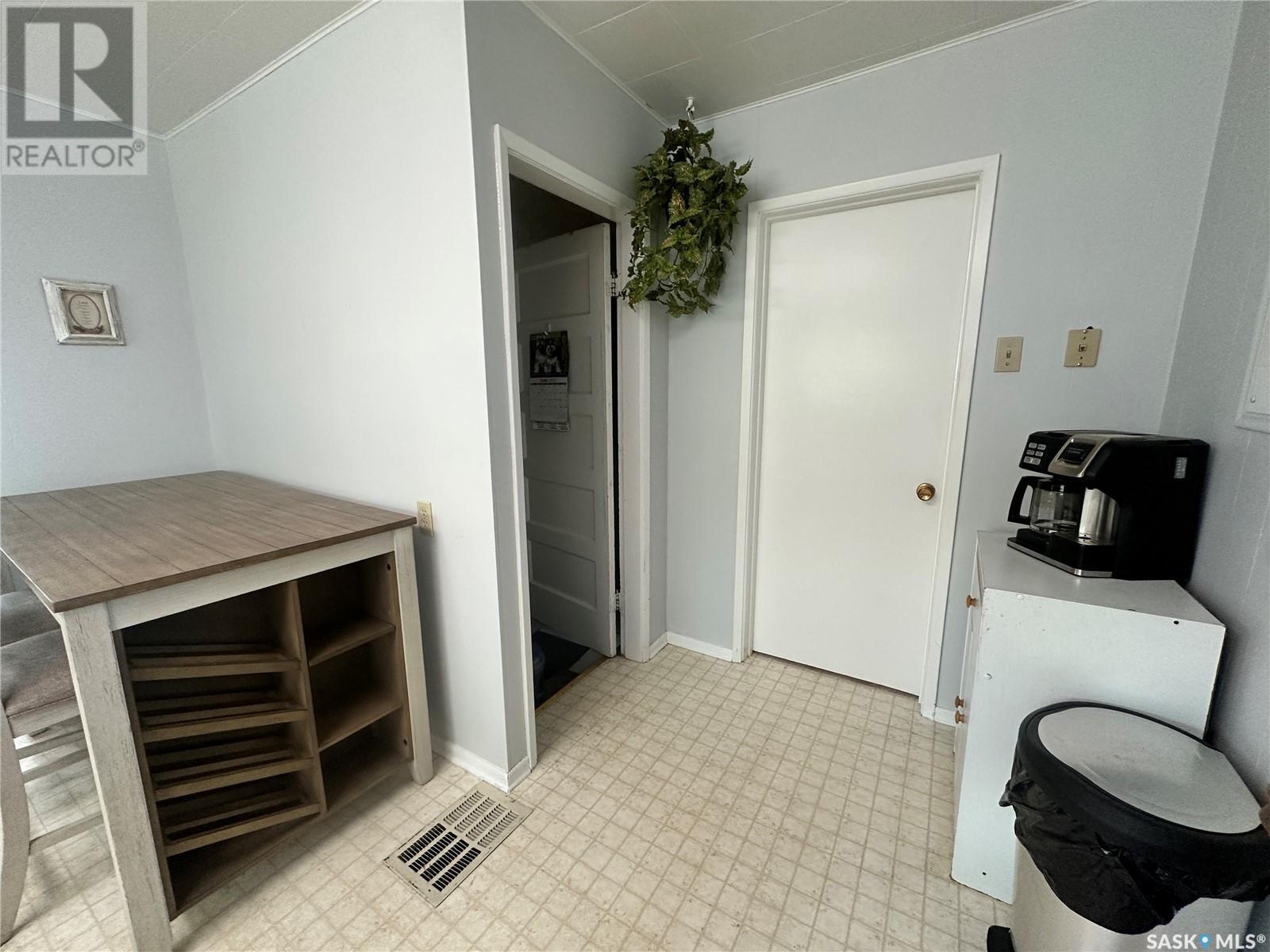 510 7th Street E, Wynyard, Saskatchewan  S0A 4T0 - Photo 14 - SK008933