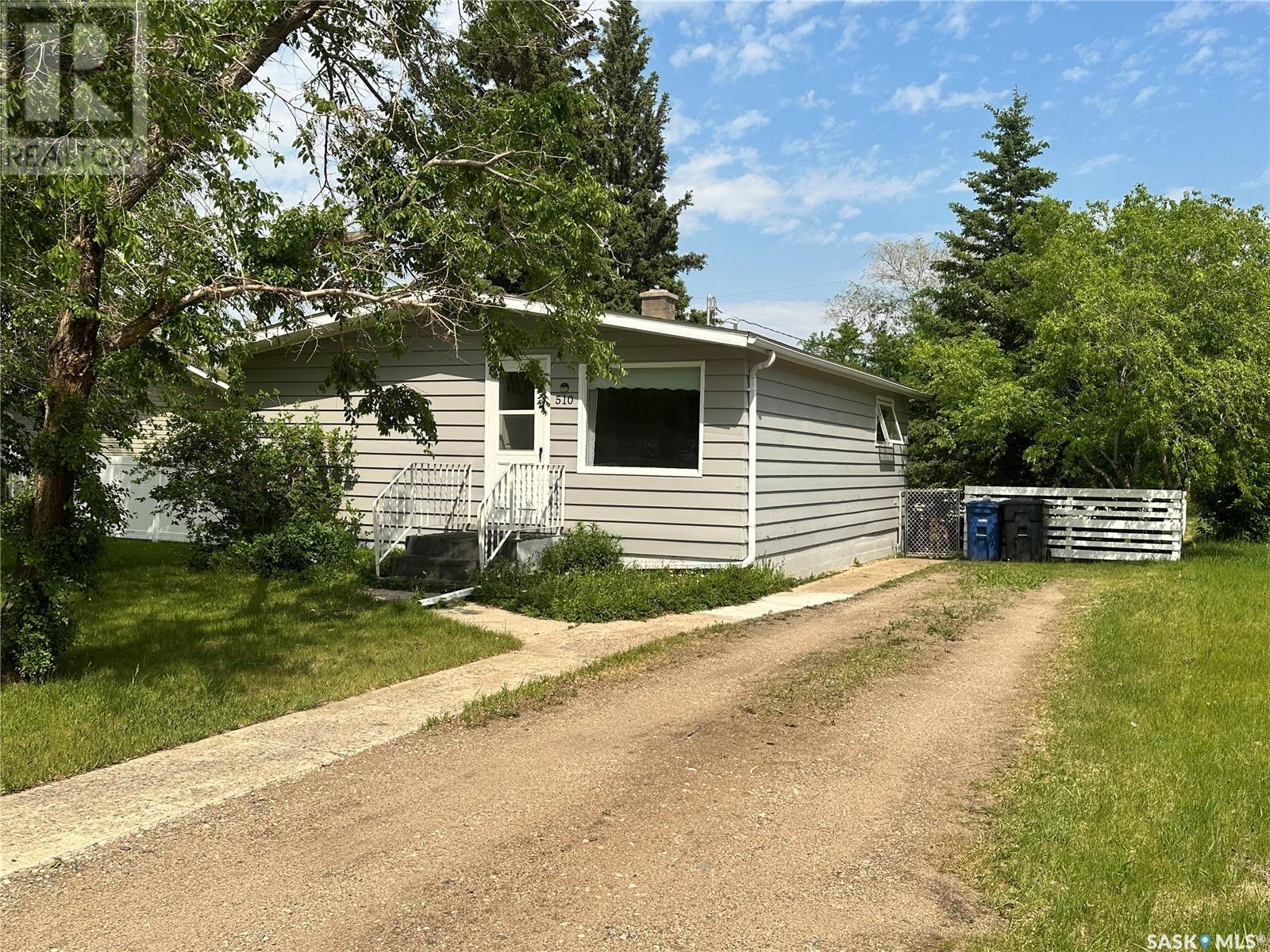 510 7th Street E, Wynyard, Saskatchewan  S0A 4T0 - Photo 1 - SK008933