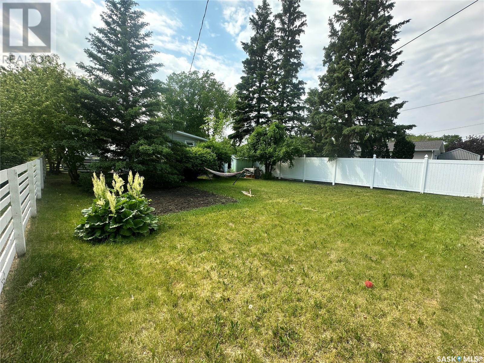 510 7th Street E, Wynyard, Saskatchewan  S0A 4T0 - Photo 28 - SK008933