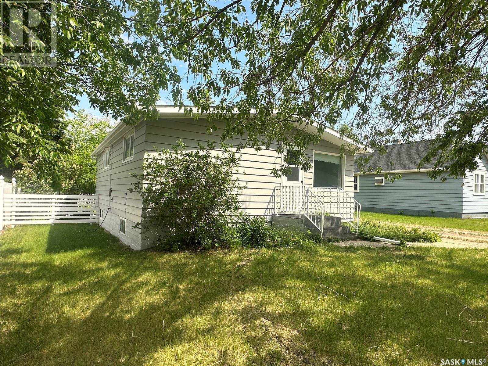 510 7th Street E, Wynyard, Saskatchewan  S0A 4T0 - Photo 29 - SK008933