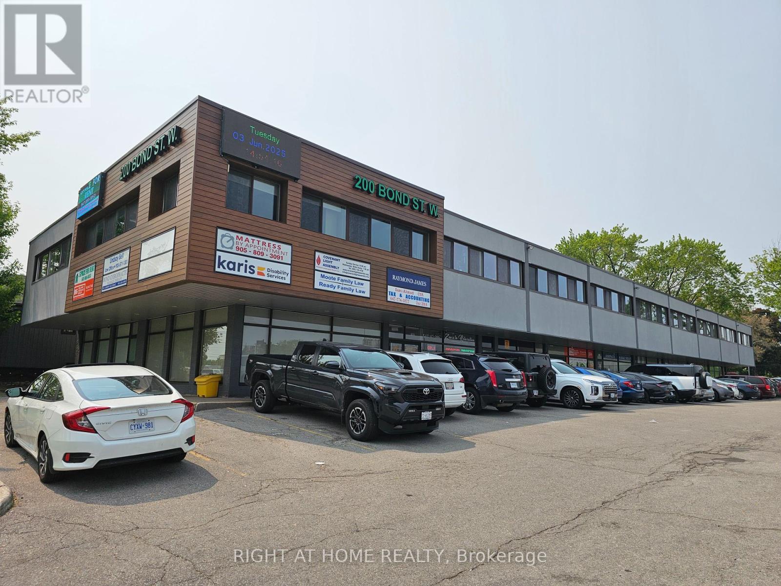 104 - 200 Bond Street W, Oshawa, Ontario  L1J 2L7 - Photo 3 - E12228023
