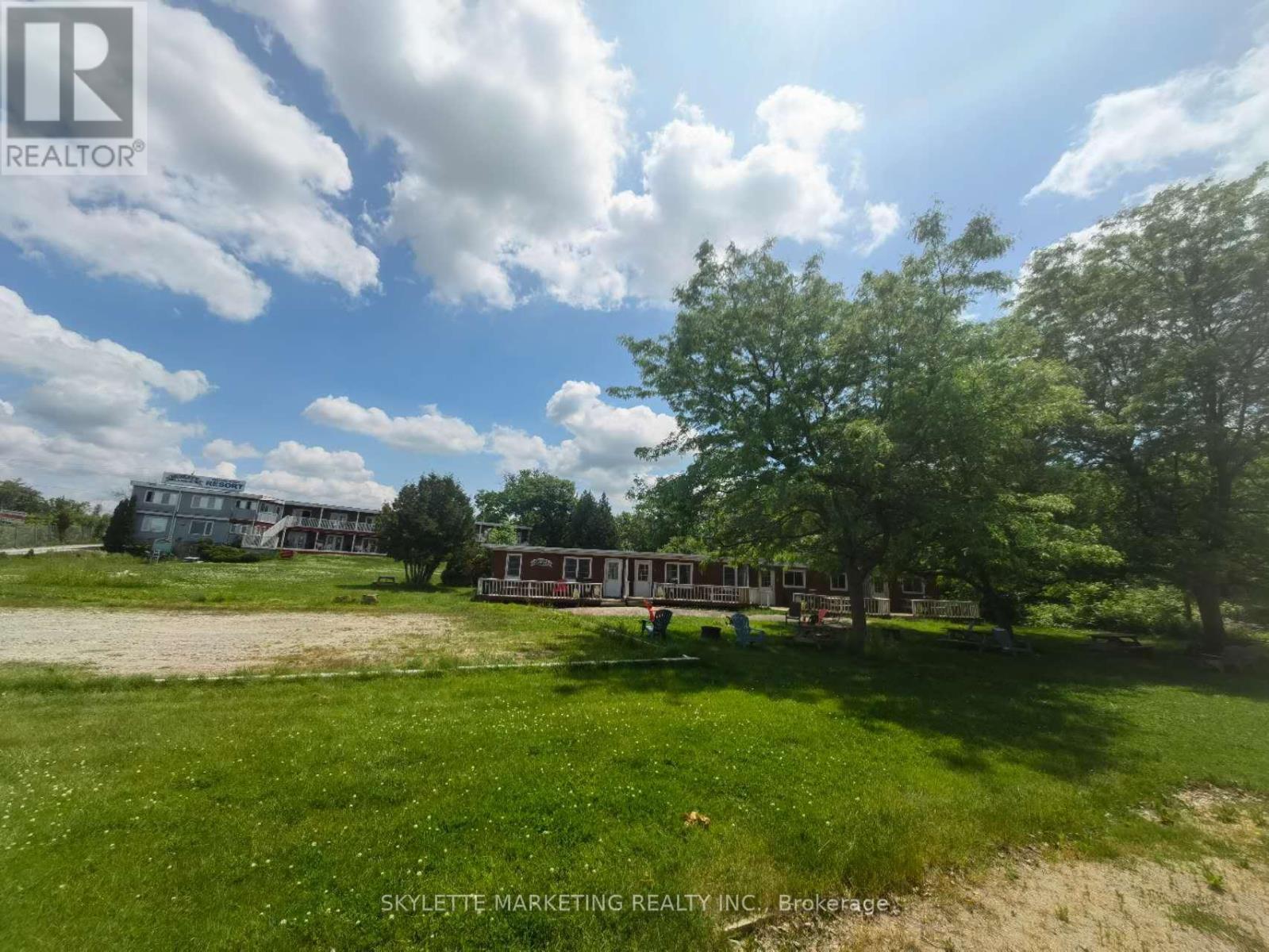 100 Alcove Drive, Tay, Ontario  L0K 1S0 - Photo 3 - S12228029