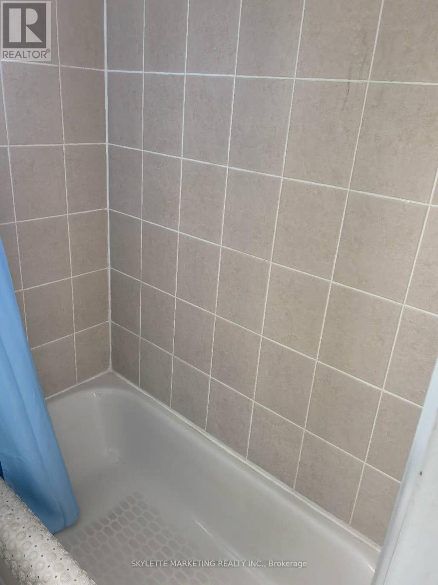 100 Alcove Drive, Tay, Ontario  L0K 1S0 - Photo 9 - S12228029
