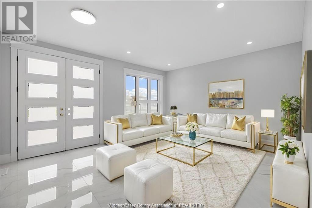 Property at 154 TUSCANY TRAIL image 4