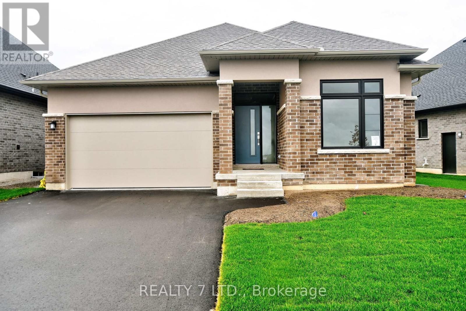 Property at 566 OLD COURSE TRAIL image 1