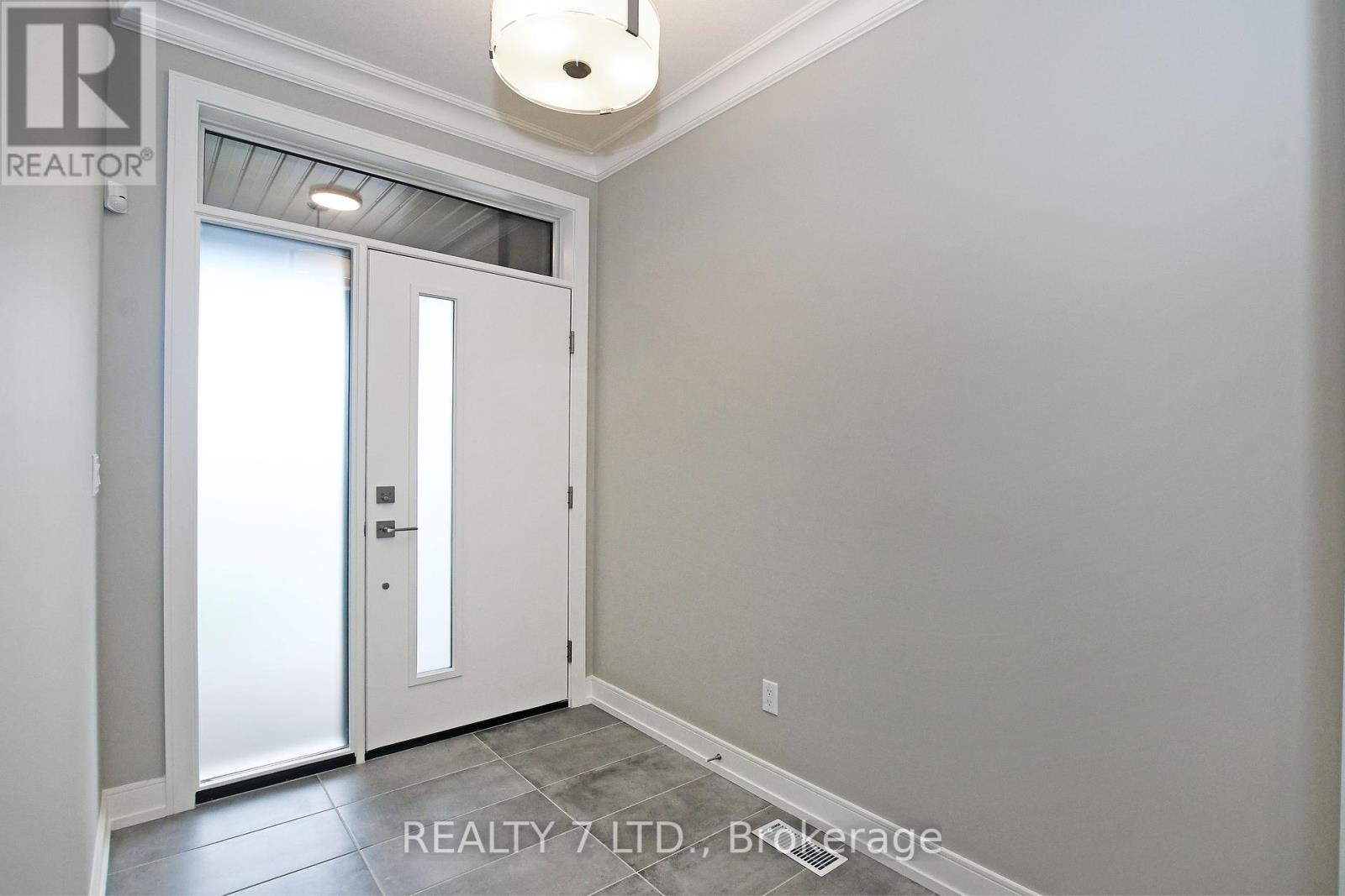 Property at 566 OLD COURSE TRAIL image 4