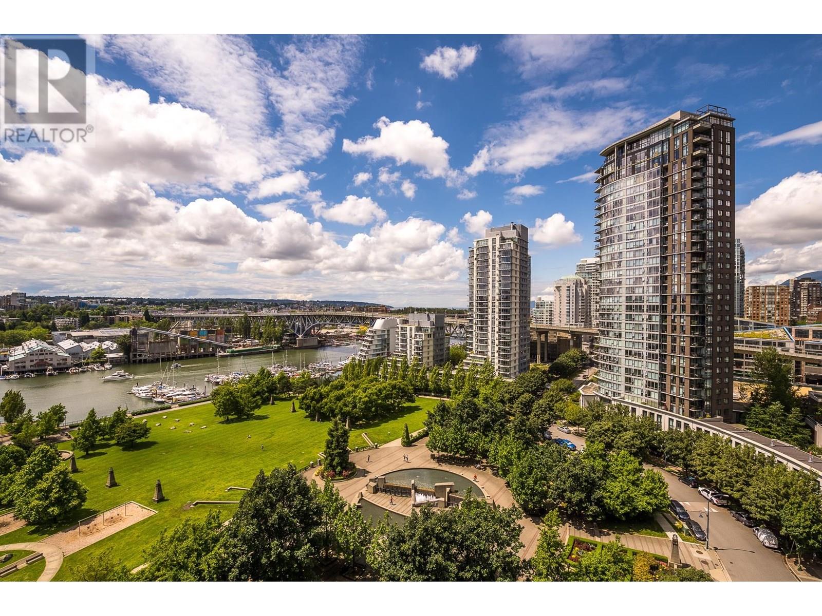 1705 455 BEACH CRESCENT, vancouver, British Columbia V6Z3E5