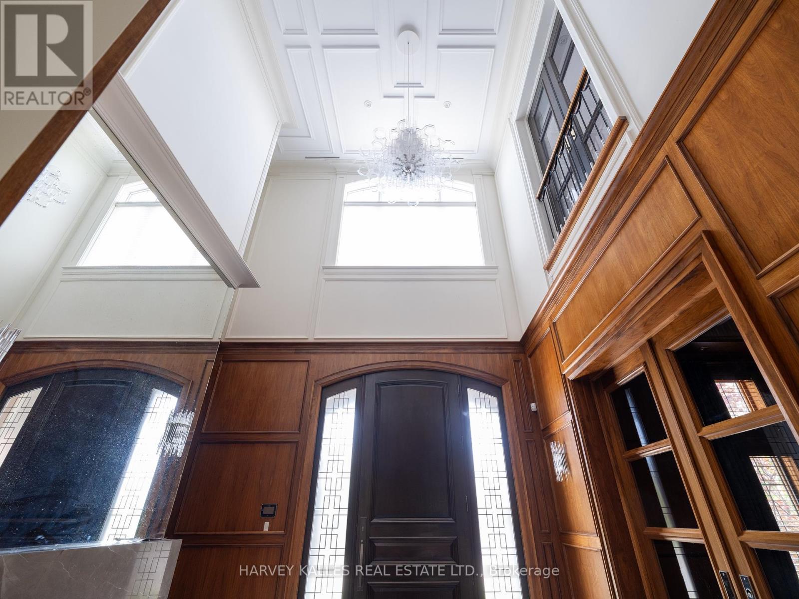 Property at 147 COOKS MILL CRESCENT image 3