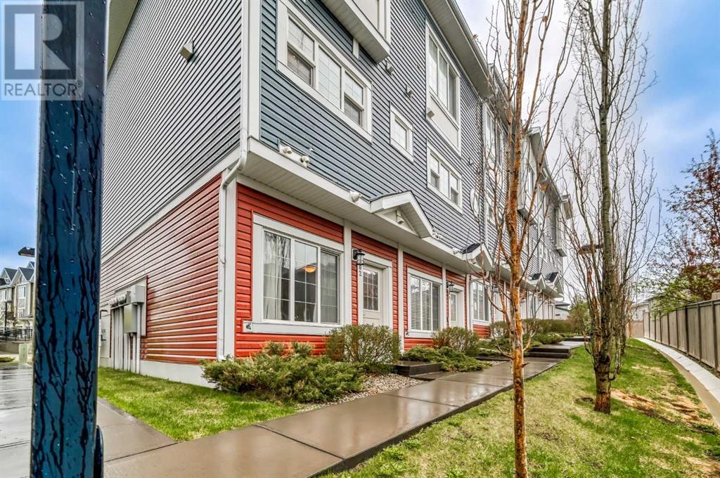 Property at 202 Evansridge Common NW image 3