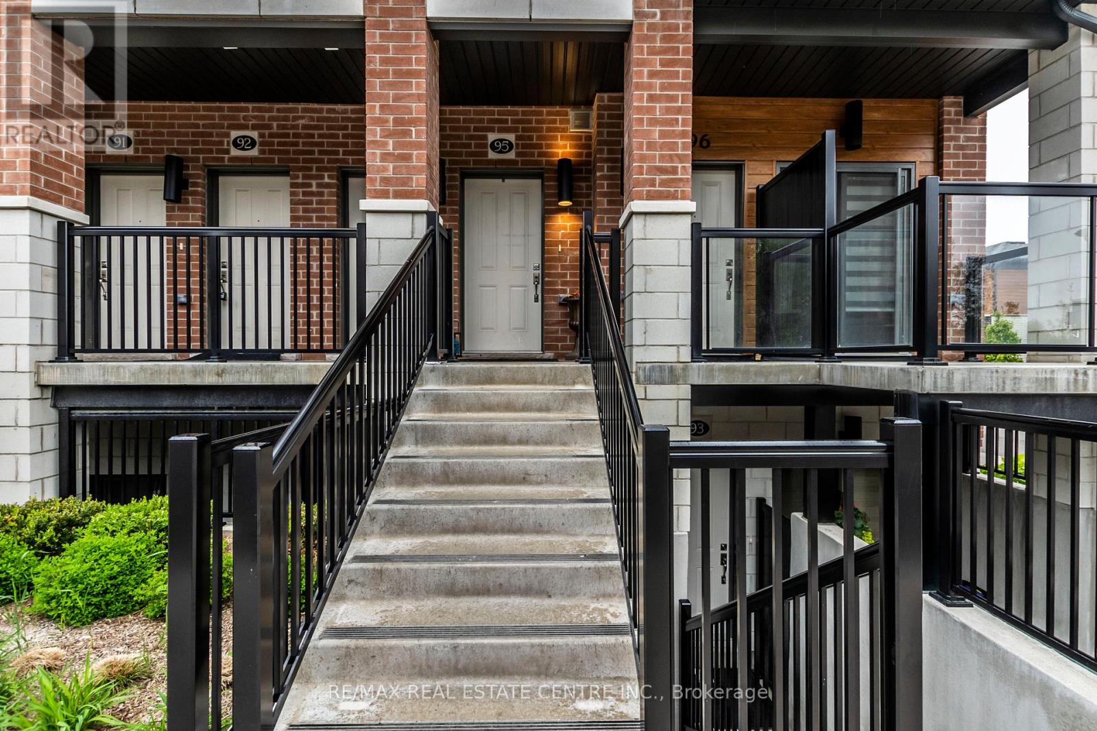 Property at 95 - 25 ISHERWOOD AVENUE image 3