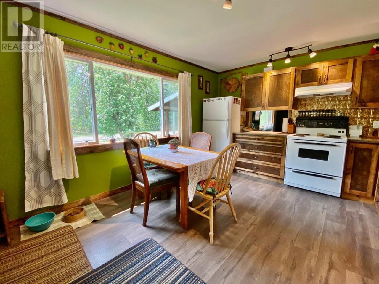 435 Webber Road, Clearwater, British Columbia  V0E 1N0 - Photo 5 - 10350936