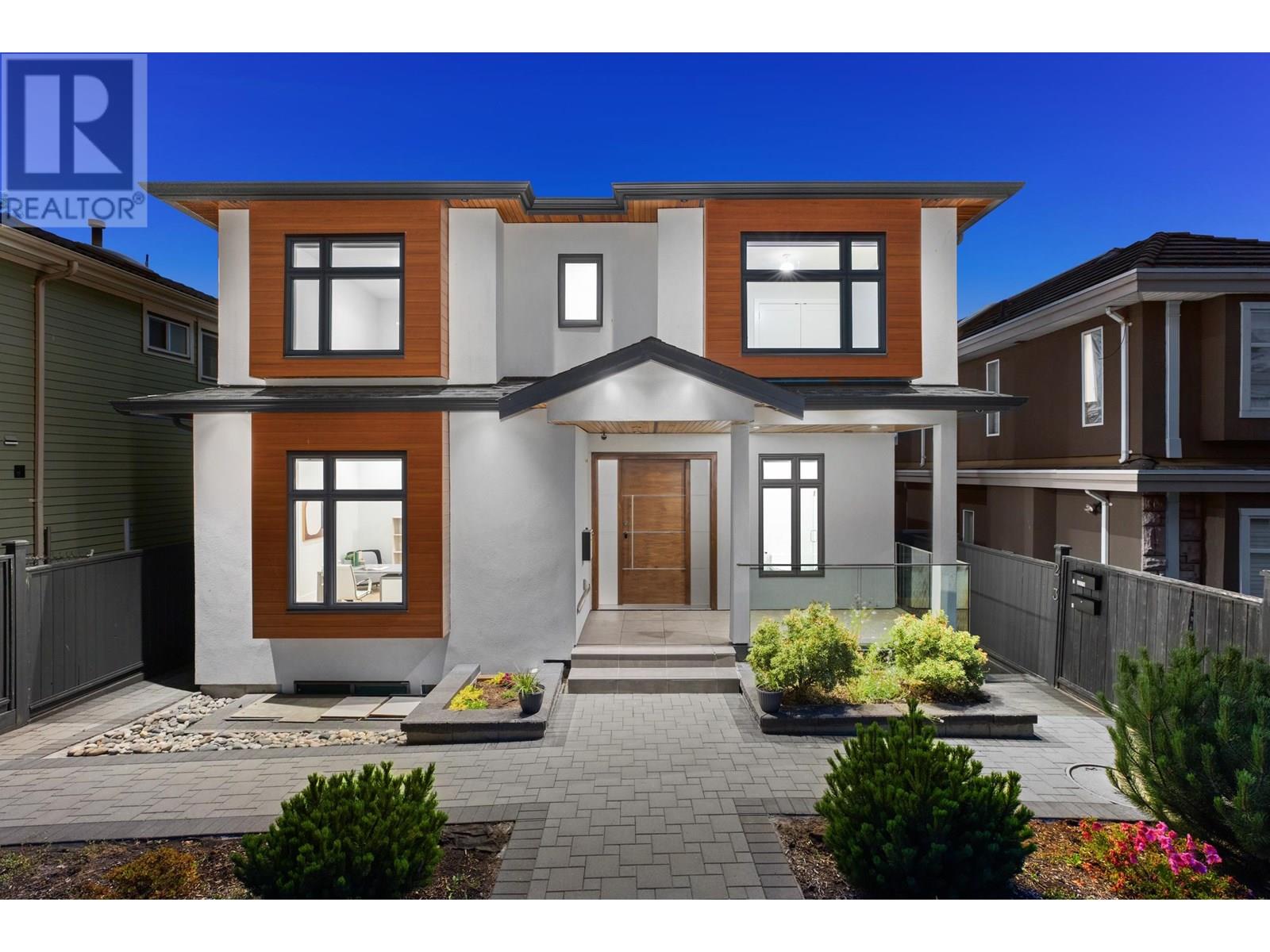 Property at 3279 VIMY CRESCENT image 2