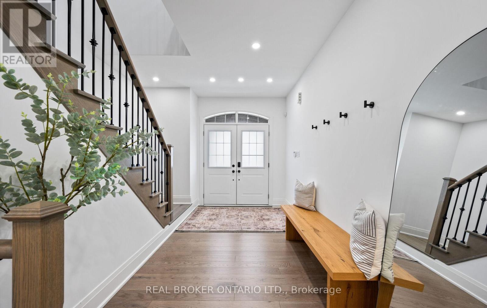 Property at 547 VETERANS DRIVE image 5
