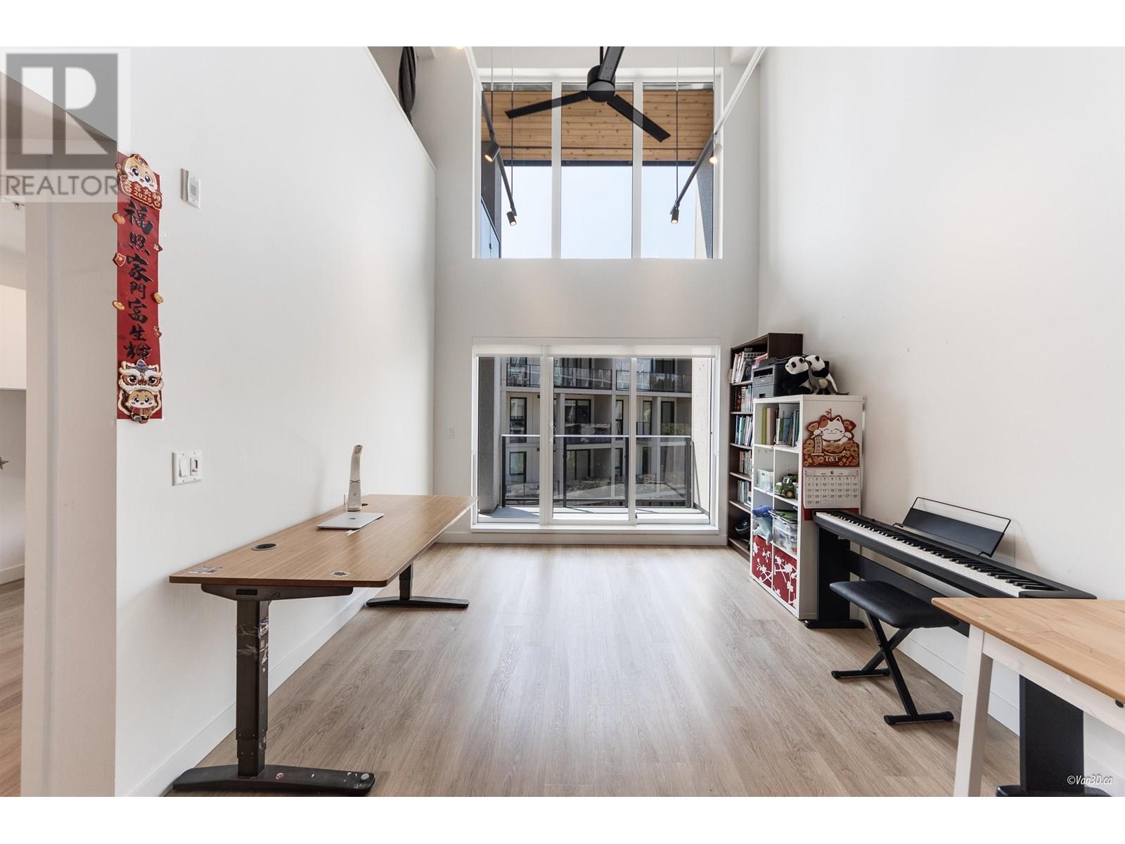 305 9888 University Crescent, Burnaby, British Columbia  V5A 0G4 - Photo 5 - R3013820