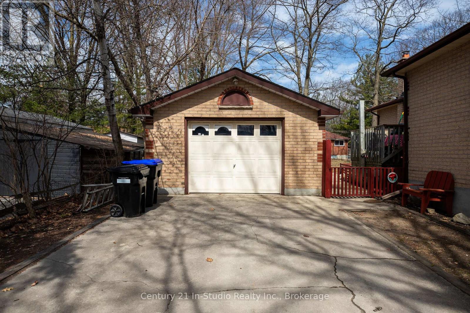 152 Frederick Drive, Wasaga Beach, Ontario  L9Z 1P1 - Photo 19 - S12228149
