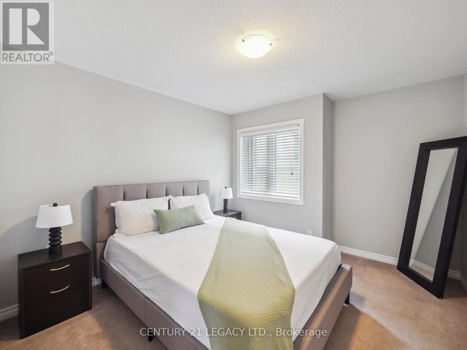53 Chessington Avenue, East Gwillimbury, Ontario  L9N 0R5 - Photo 19 - N12228162