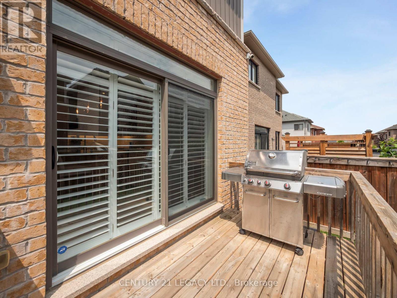 53 Chessington Avenue, East Gwillimbury, Ontario  L9N 0R5 - Photo 28 - N12228162