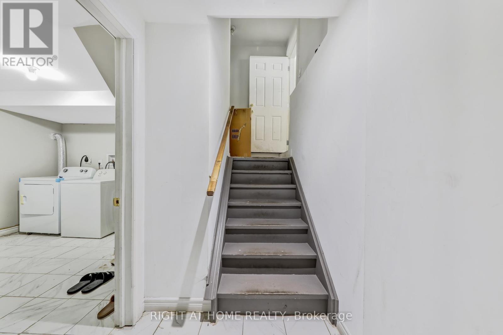 28 Cedarvalley Boulevard, Brampton, Ontario  L7A 2C2 - Photo 43 - W12228207