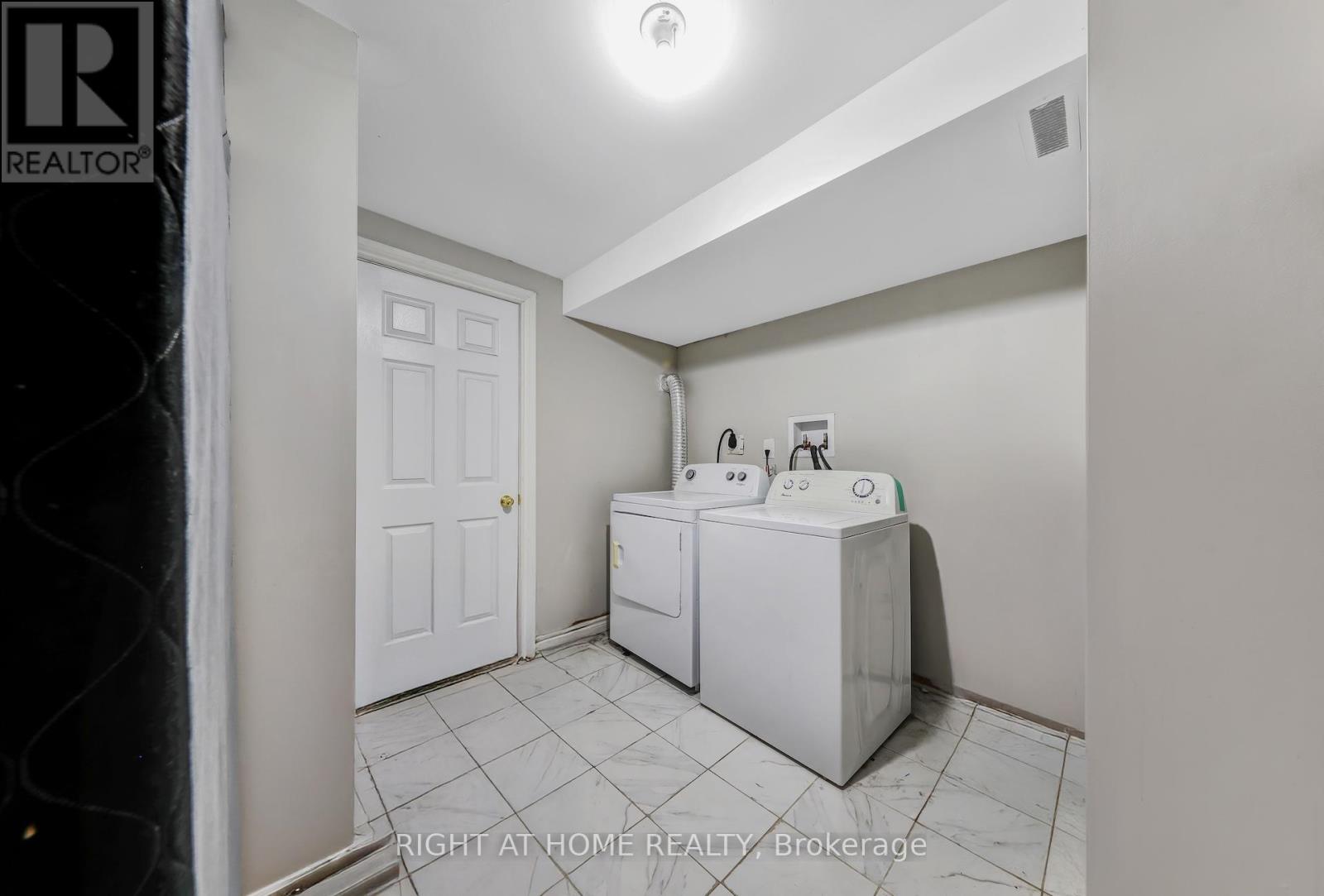 28 Cedarvalley Boulevard, Brampton, Ontario  L7A 2C2 - Photo 44 - W12228207