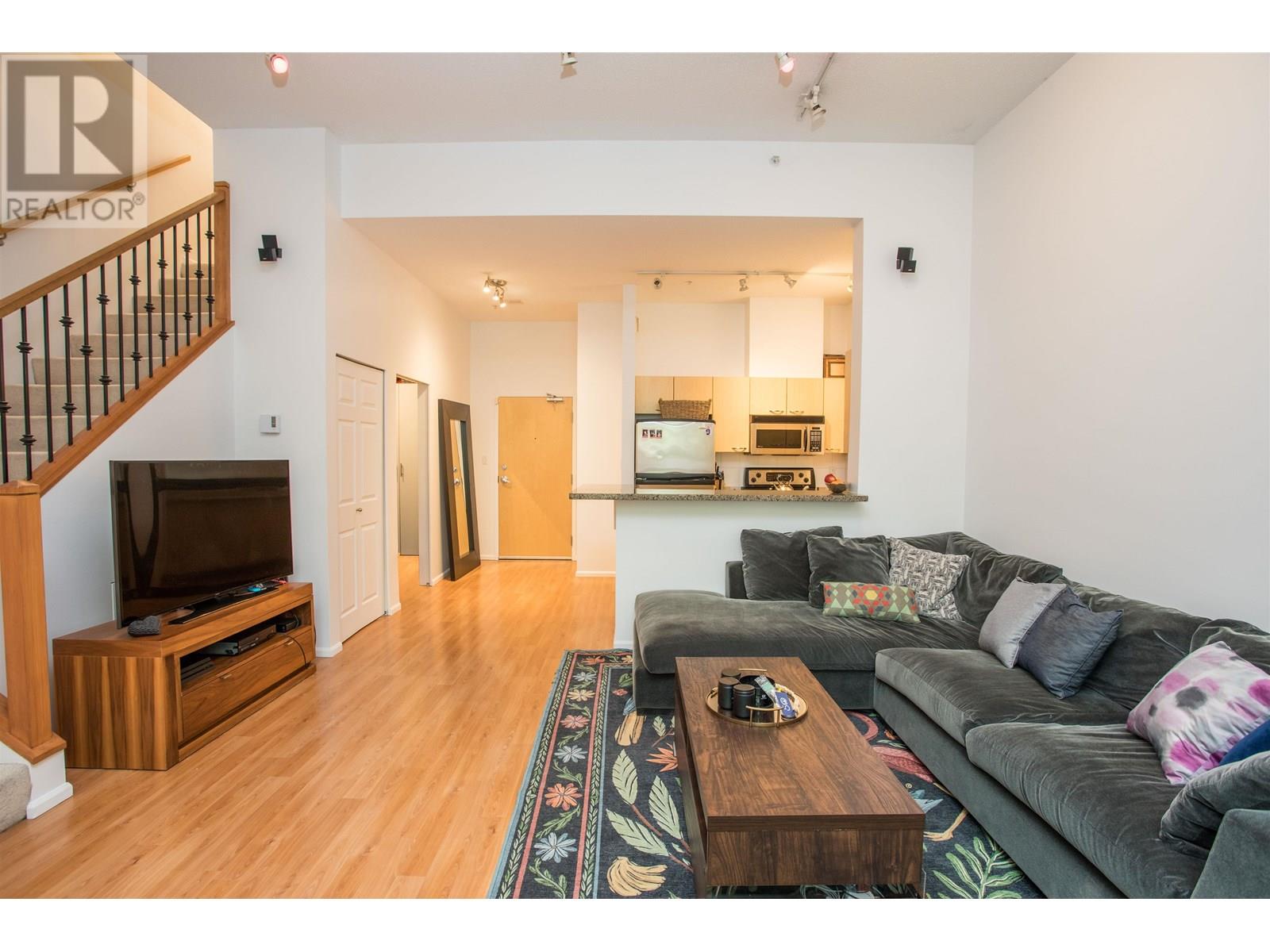Property at TH8 707 BROUGHTON STREET image 4