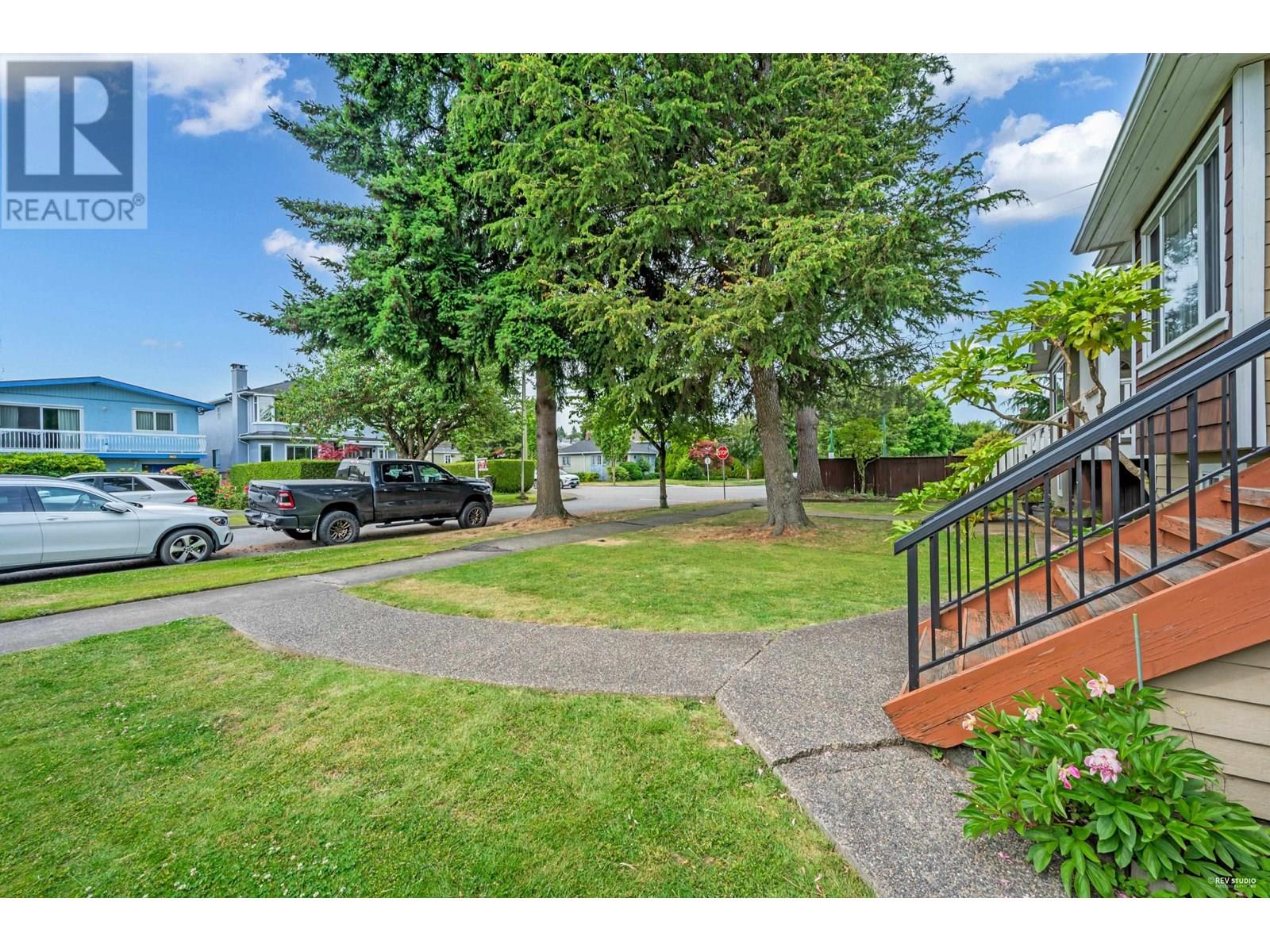 Property at 2785 W 20TH AVENUE image 3