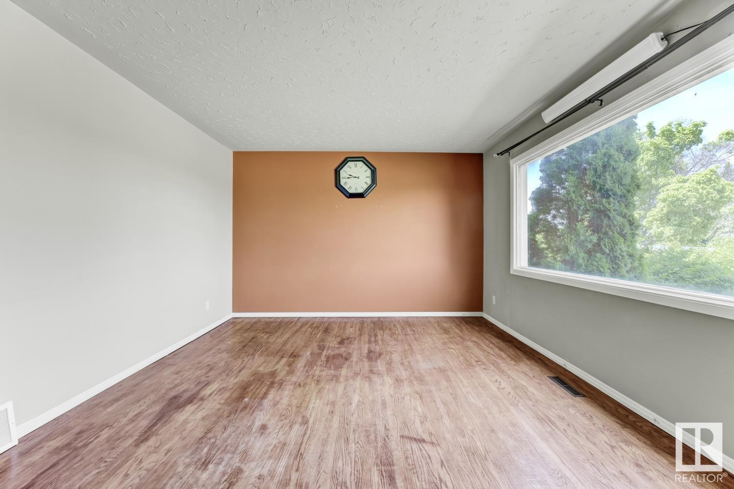 Property at 12103 134B AV NW image 2