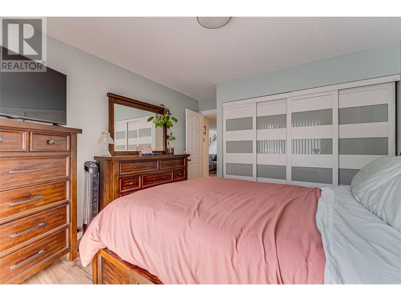 Property at 1603A 45 Street image 2