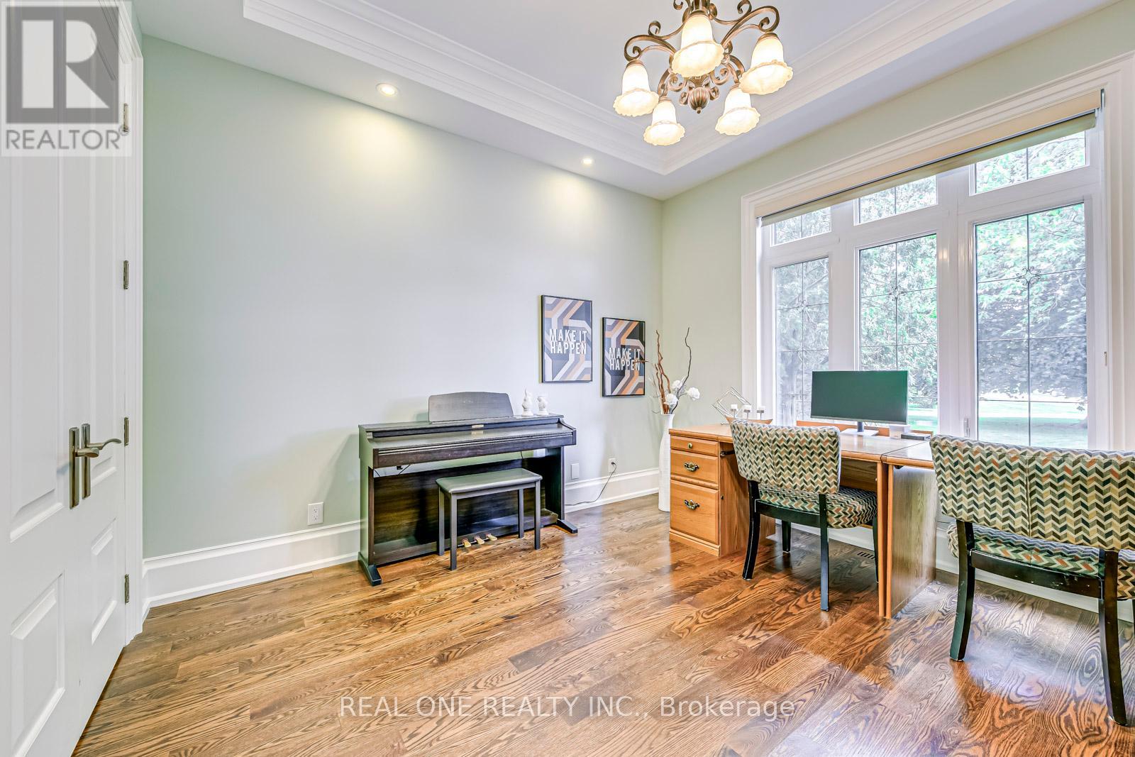332 Sawyer Road, Oakville, Ontario  L6L 3N7 - Photo 16 - W12222420