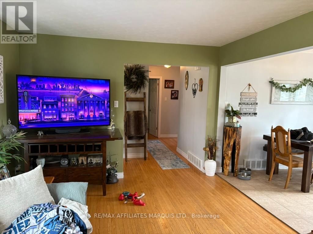 Property at 1209 FATIMA STREET S image 4